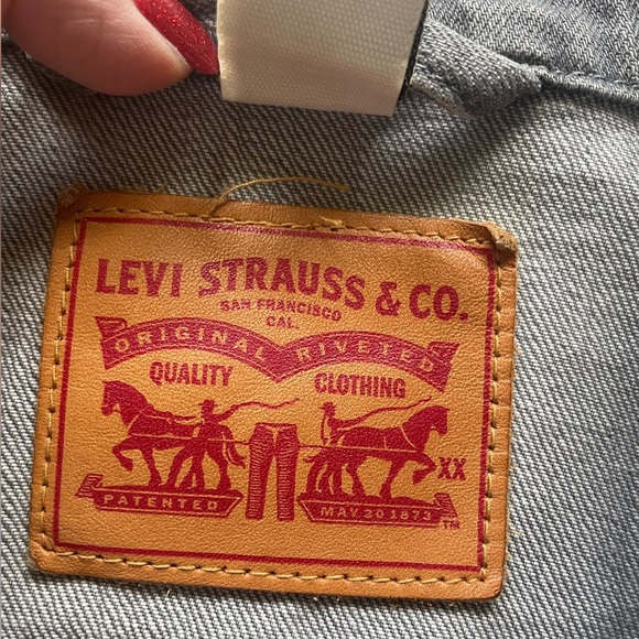 Levis Women’s Washed Gray Denim Trucker Jean Jacket, Size Small - Picture 4 of 8